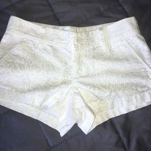 New Lilly Pulitzer Walsh shorts size 4